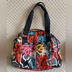 LeSportSac tote bag - great for gym, travel, beach